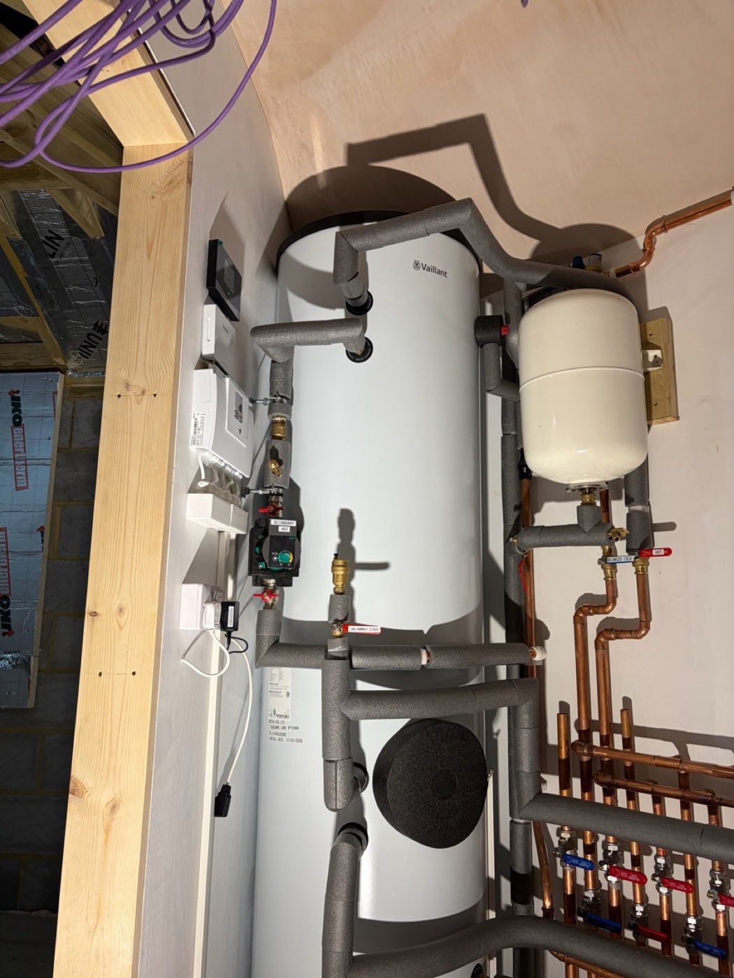 Vaillant heat pump cylinder with heating manifold